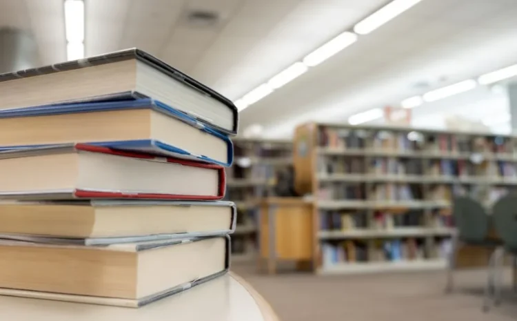  Perpustakaan dan Era Digital: Bertahan, Beradaptasi, dan Berkembang